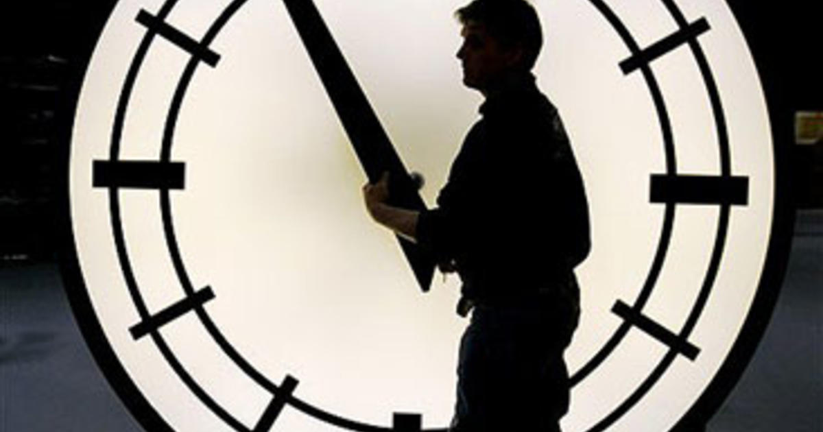 most-americans-are-hourly-workers-cbs-news