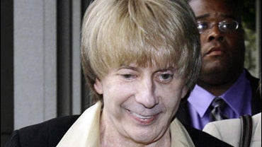 Phil Spector, music producer, arrives at Los Angeles Superior 
