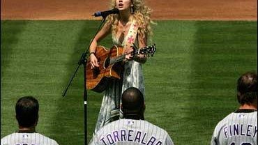 taylor swift, los angeles dodgers, dodger stadium 