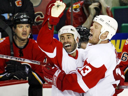 Detroit  Wins Series Over Calgary 4-2 