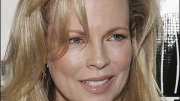 Kim Basinger 