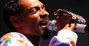 Snoop Dogg Pleads Guilty To Weapons Charge CBS News(01)