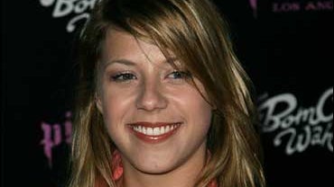 Actress Jodie Sweetin arrives at the launch of the Pink Taco on June 28, 2007 in Los Angeles, California. 