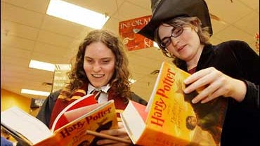 Harry Potter And The Deathly Hallows, J.K. Rowling 