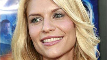 Claire Danes arrives at the premiere of "Stardust" in Los Angeles 