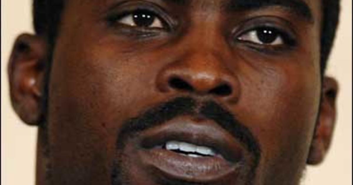 Judge Sets Trial Date For Michael Vick - CBS News