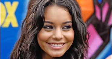 Vanessa Hudgens Sued Over Legal Fees CBS News(02)