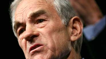 Republican presidential hopeful, Rep. Ron Paul, R-Texas, speaks during the Iowa Republican Party's annual Reagan Dinner , Saturday, Oct. 27, 2007, in Des Moines, Iowa. (AP Photo/Charlie Neibergall) 