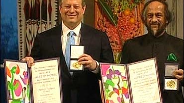 2007 Nobel Peace Prize laureates Al Gore and Rajendra Pachauri 