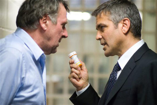 In this image provided by Warner Bros. Pictures, Tom Wilkinson, left, and George Clooney are shown in a scene from "Michael Clayton." ( 