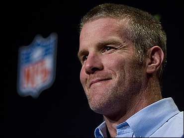 Christina Scavo and Shannon O'Toole, Massage Therapists, Allege Brett Favre Wanted Group Sex in Lawsuit