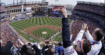 Mets Fan Falls To Death At Shea Stadium CBS News