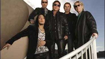 Journey featuring new frontman Arnel Pineda 