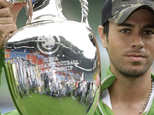 Celebrity Sports Fans 