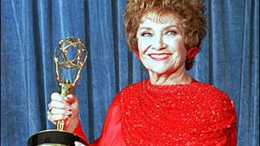Estelle Getty receives an Emmy on Aug. 28, 1988. 