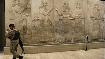 iraqi soldier at museum 