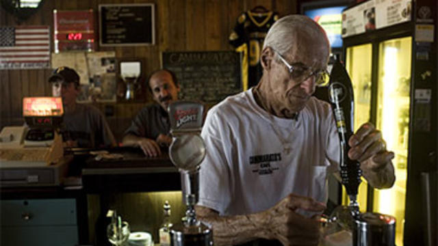 Oldest_Bartender_Retiring 