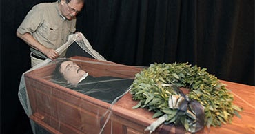 Edgar Allen Poe Gets 2nd Shot at Funeral CBS News