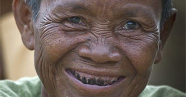 Cambodian Moms-to-be Chew Tobacco when Ill
