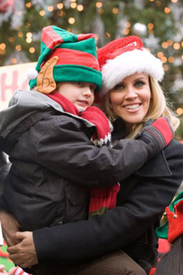 Jenny McCarthy Gathering With Elves 