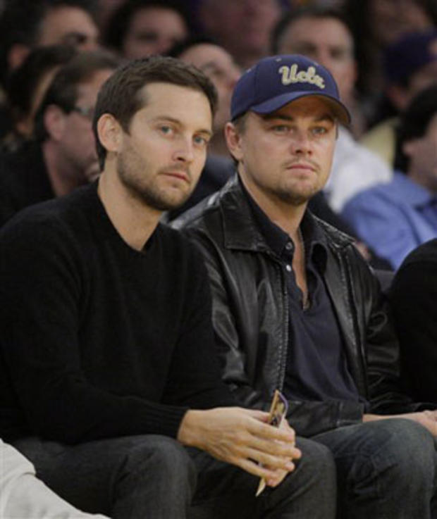 Tobey Maguire & Leo DiCaprio Watch Lakers 