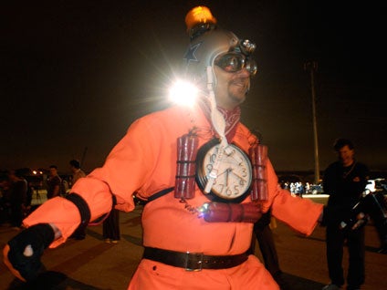 When Stadiums Go Down, Implosion Man Shows Up - CBS News