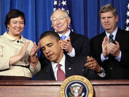 Obama Signs Great Outdoors Initiative 