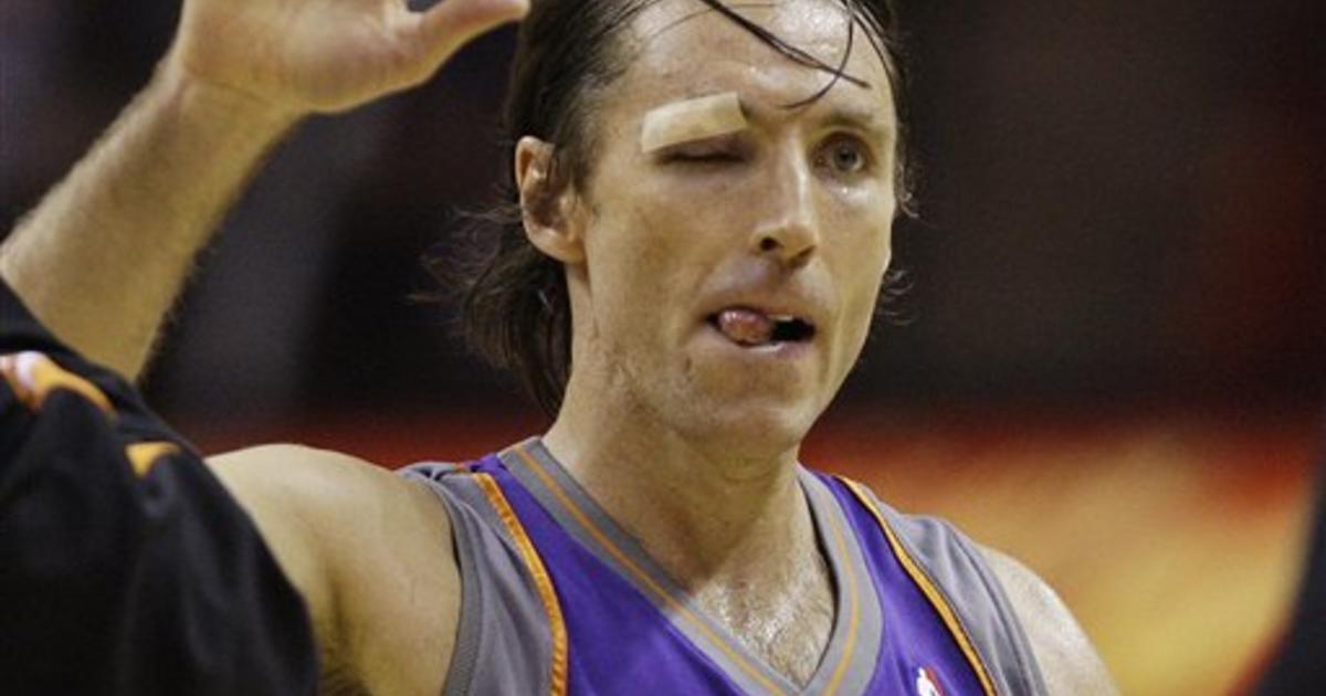 Steve Nash Owes Los Angeles Lakers More Than What He's Giving Them