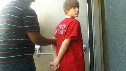justin_bad_jail_424.jpg 