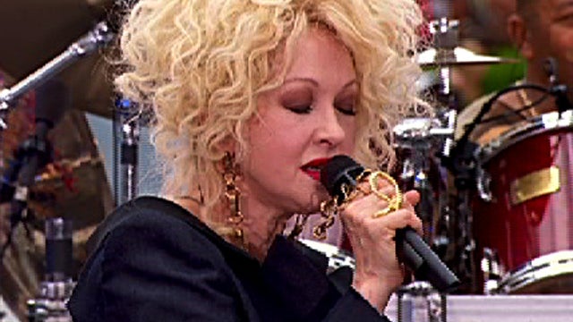 es_0730_CYNDI.jpg 