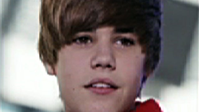 es_0810_BIEBER.jpg 