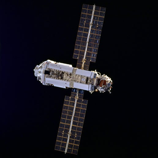 iss1.jpg 