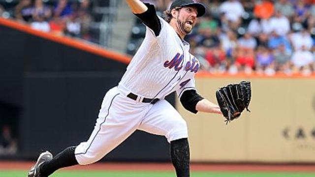 R.A. Dickey of Mets tosses 2nd consecutive 1-hitter 