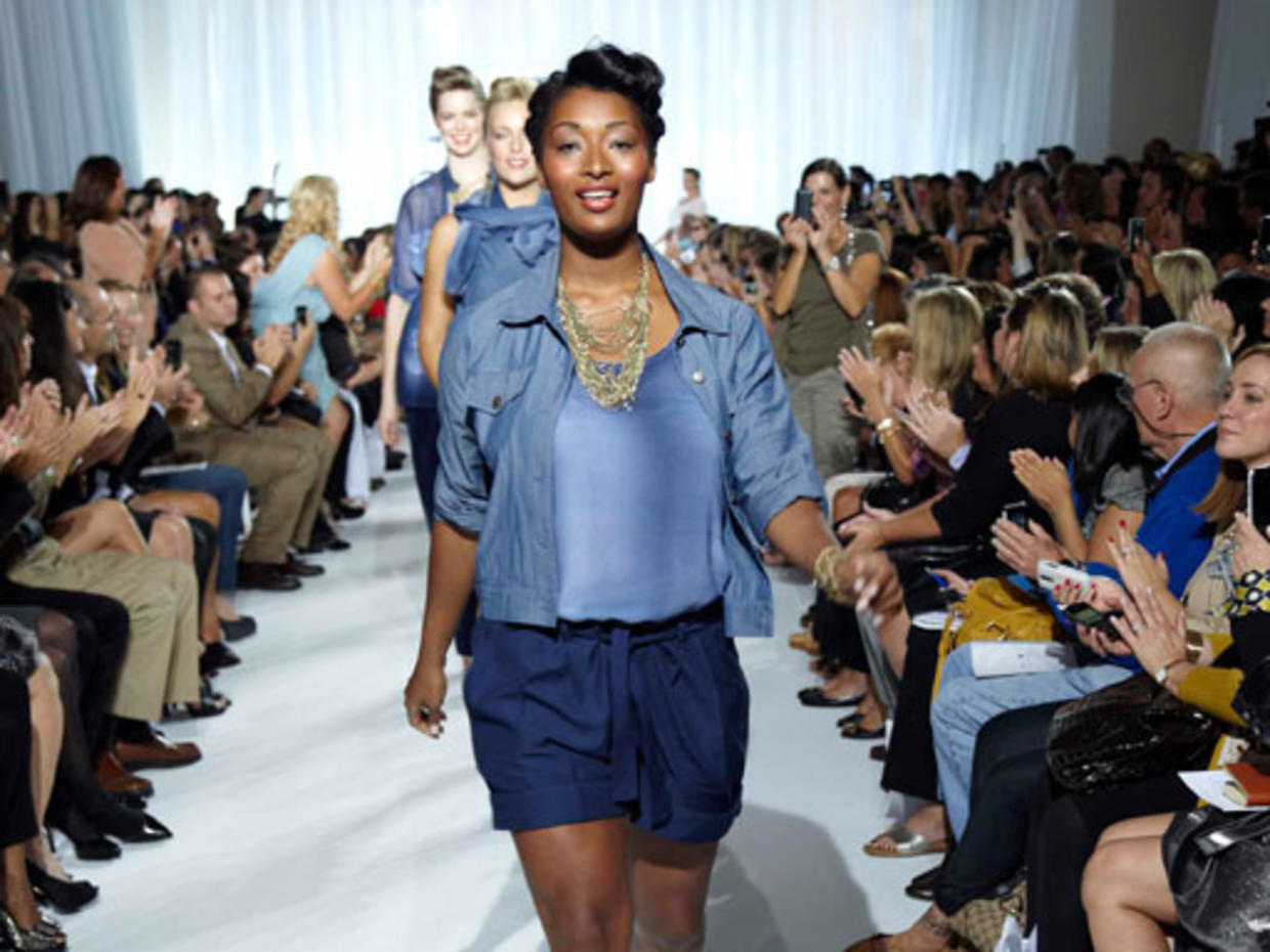 Curves Rule The Runway In PlusSize Fashion Week Show CBS News