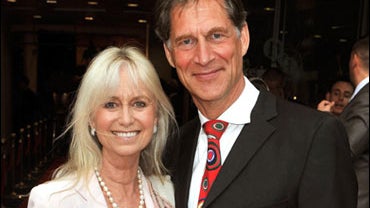 Simon MacCorkindale 