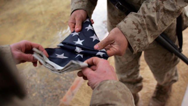 soldiers-american-flag.jpg 