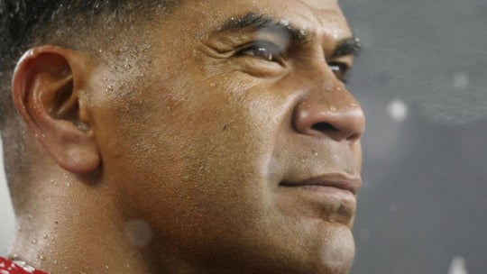 Junior Seau (PICTURES): Who is the NFL Star who Drove Off Cliff? 