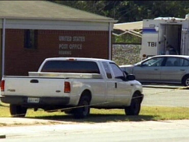 Gunmen On Loose In Tennessee Post Office Attack 