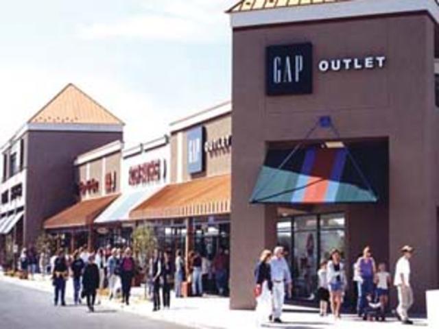 Best Outlet Malls Near Minnesota - CBS Minnesota