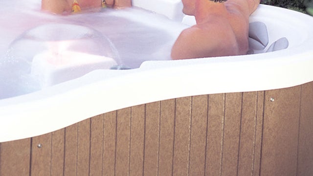 Hot Tub Intruders: Uninvited N.D. Couple Making Noise, Found Lounging in Tub 