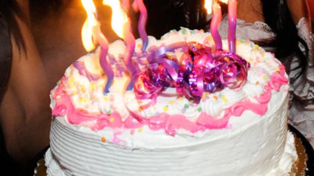 adult-birthday-cake.jpg 