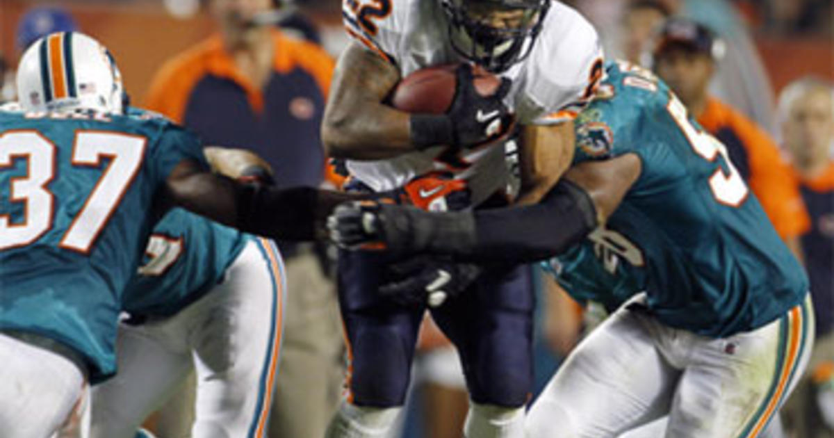 Bears shut out Dolphins, 16-0 – Daily Tribune