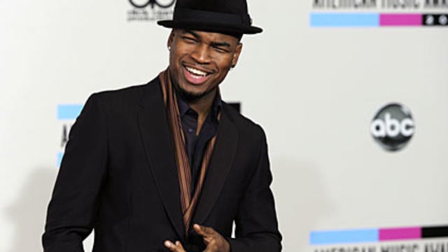 Ne-Yo arrives at the 38th Annual American Music Awards on Sunday, Nov. 21, 2010 in Los Angeles. (AP Photo/Chris Pizzello) 