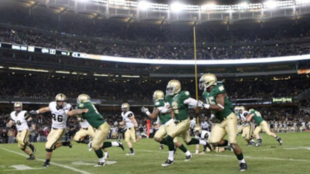 Notre Dame Beats Army, 27-3, at Yankee Stadium - The New York Times