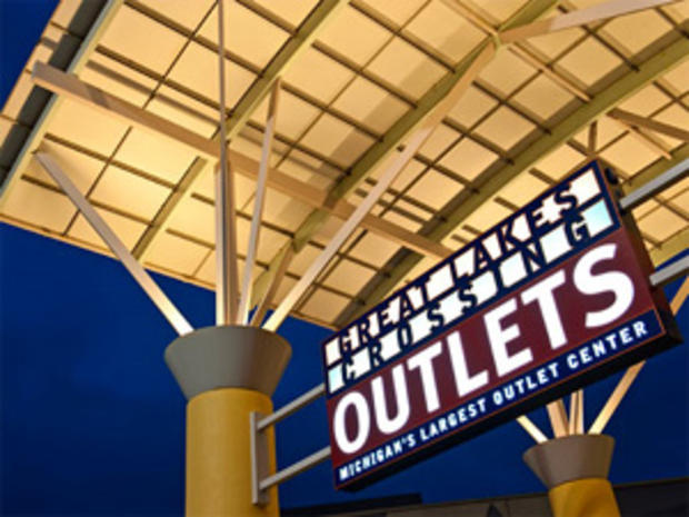 Great Lakes Crossing Outlets 