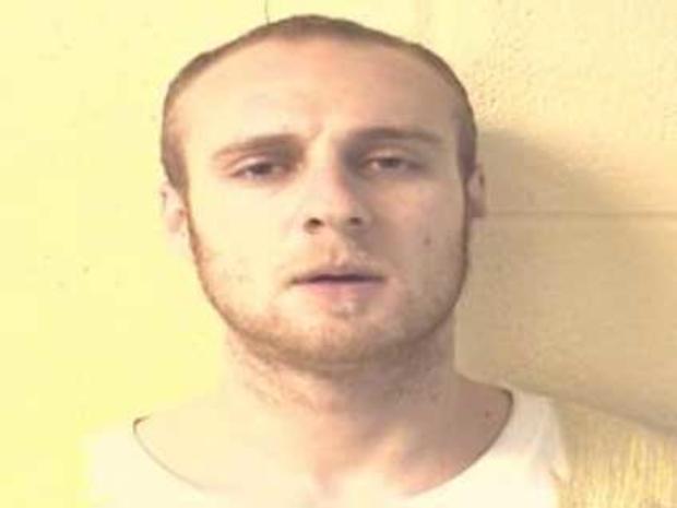 Tenn. Inmate Escapes Jail by Squeezing Through Bars 