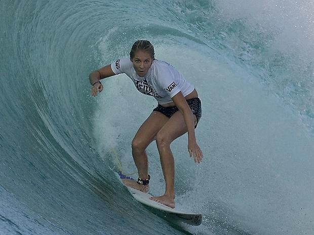Champion Surfer Stephanie Gilmore Attacked, Vows to Surf Again 