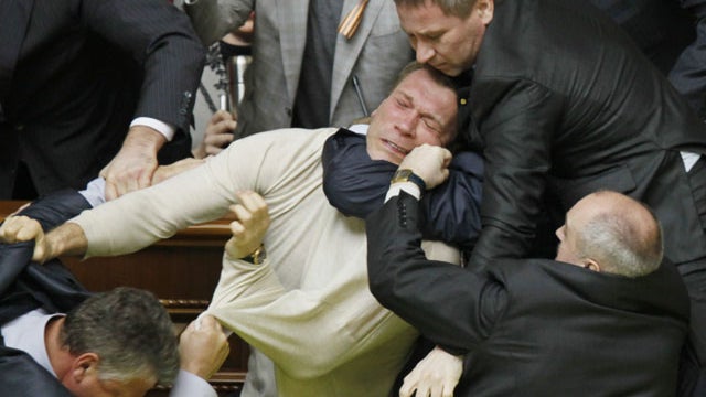 Ukraine-Parliament-Fight-4.jpg 