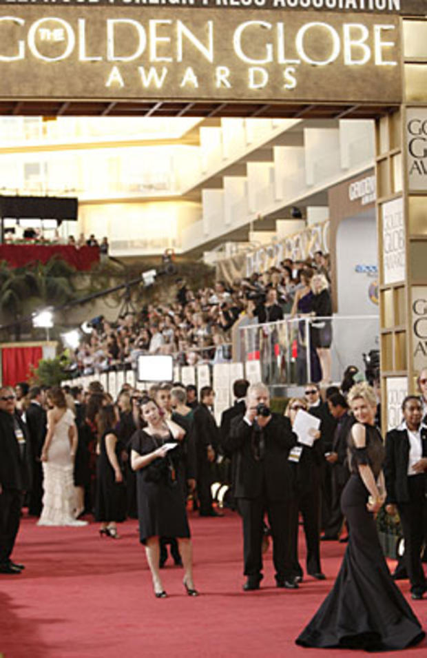 Celebrities arrive at the 66th Annual Golden Globe Awards in Beverly Hills, Calif., Jan. 11, 2009. 