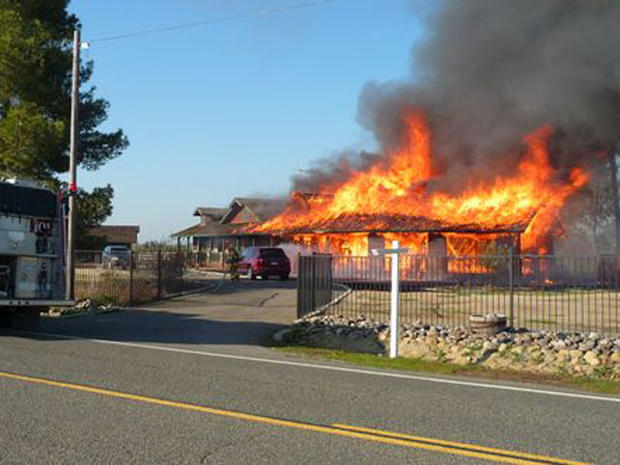 home-damaged-by-fire-in-lincoln-32.jpg 